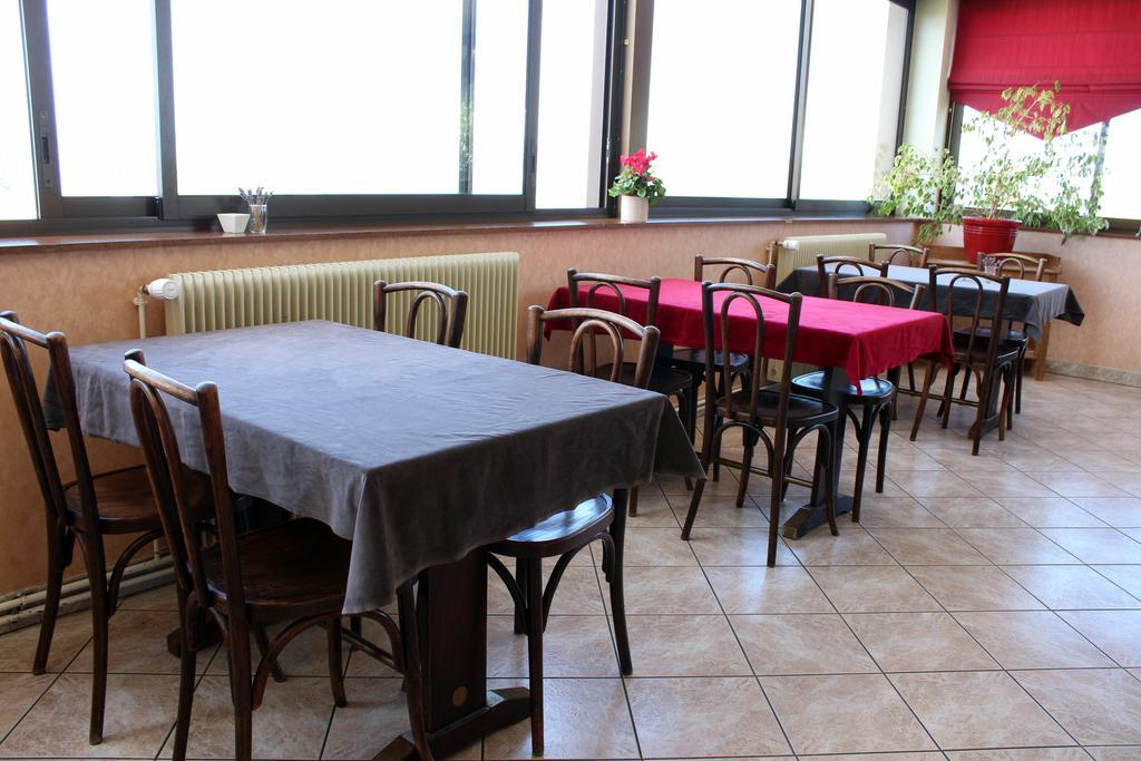 Hotel Evian Express - Terminus Екстериор снимка