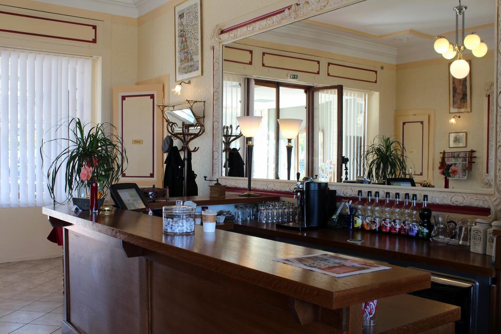Hotel Evian Express - Terminus Екстериор снимка